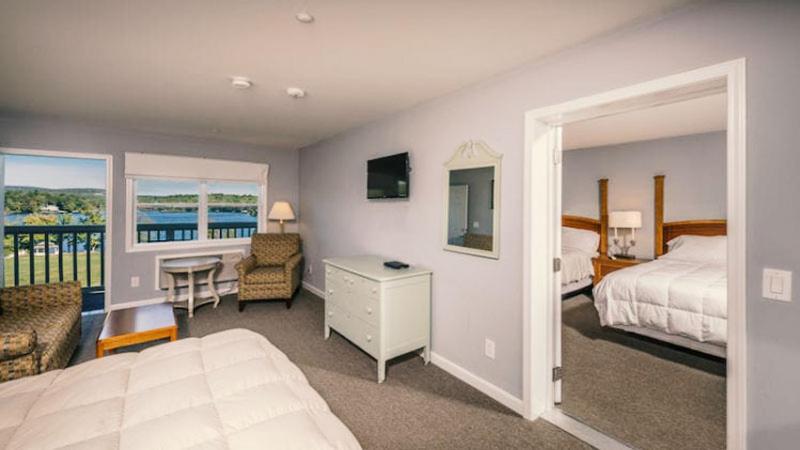 Crescent Lake Inn And Suites Wolfeboro Zewnętrze zdjęcie