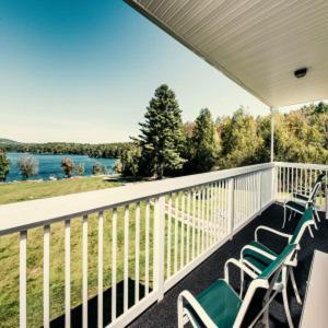 Crescent Lake Inn And Suites Wolfeboro Zewnętrze zdjęcie